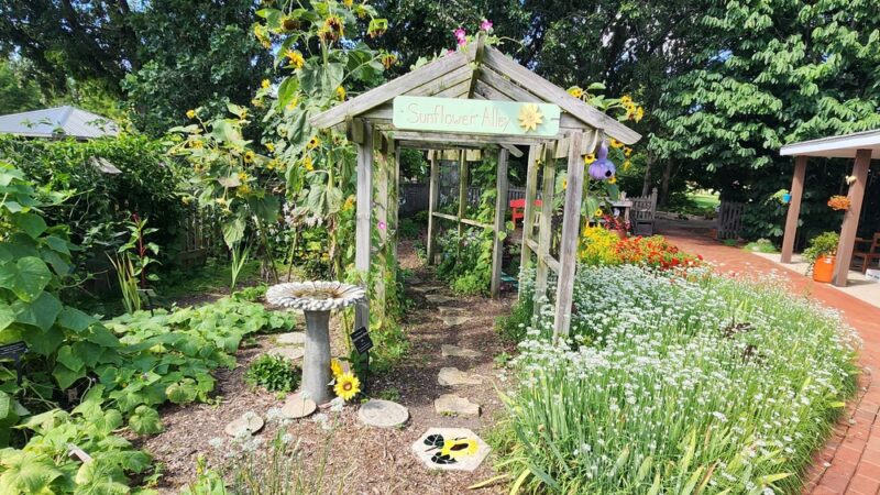 CHILDREN'S GARDEN - Elwood, IL