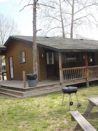Riverside Motel - Eminence, MO