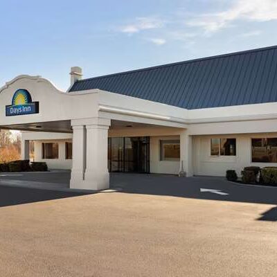 Baymont by Wyndham Emporia VA - Emporia, VA