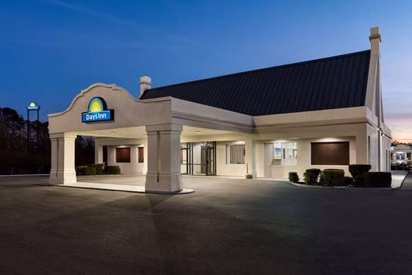 Days Inn by Wyndham Emporia - Emporia, VA