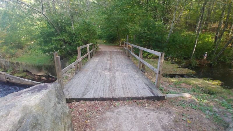 Breakheart Pond Arcadia Trailhead Parking - Exeter, RI