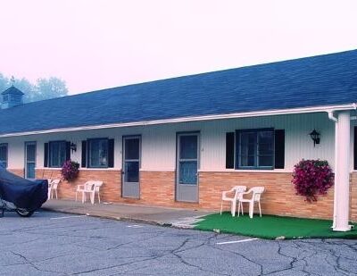 Farmington Motel - Farmington, ME