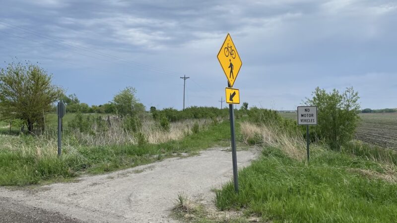 Farragut Admiral Trail parking - Farragut, IA
