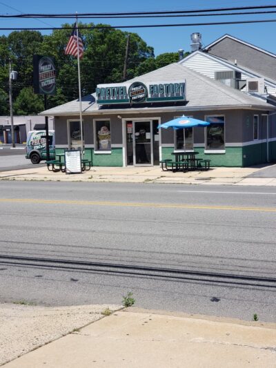 Philly Pretzel Factory - Folsom, PA