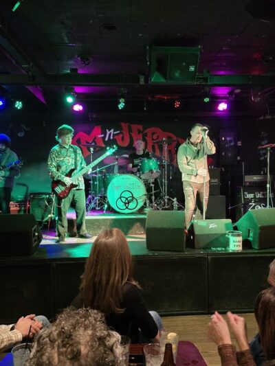 Tom N Jerry's - Folsom, PA