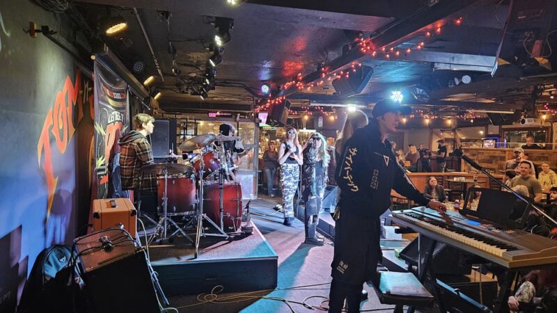 Tom N Jerry's - Folsom, PA