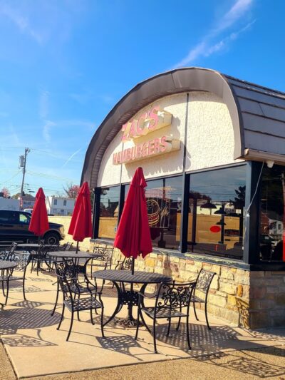 Zac's Hamburgers - Folsom, PA