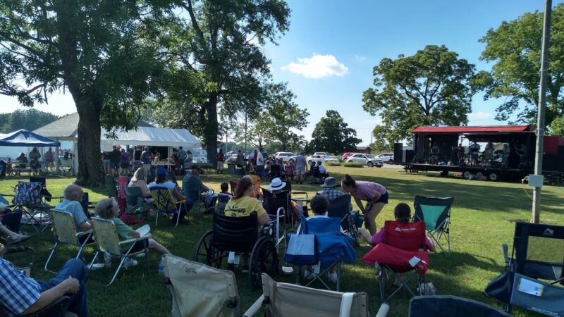 Fontana City Park - Fontana, KS