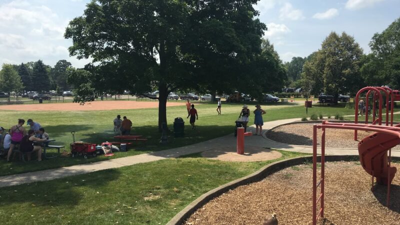 Little Foot Playground - Fontana-On-Geneva Lake, WI