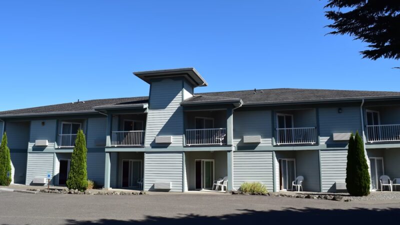 Dew Drop Inn - Forks, WA