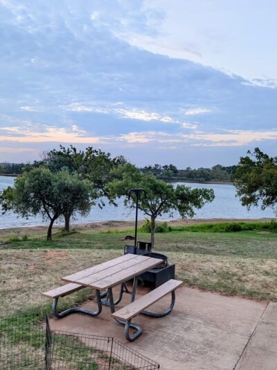 Eagle's Nest Cove Campground at Fort Cobb State Park - Fort Cobb, OK