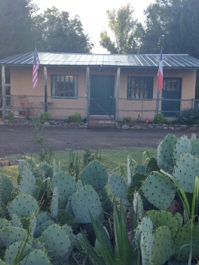 The Nut Farm Kennel & Grooming - Fort Davis, TX