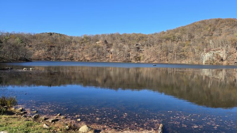 Brooks Lake Parking - Fort Montgomery, NY