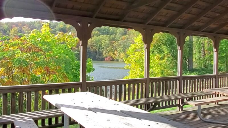 Brooks Lake Parking - Fort Montgomery, NY