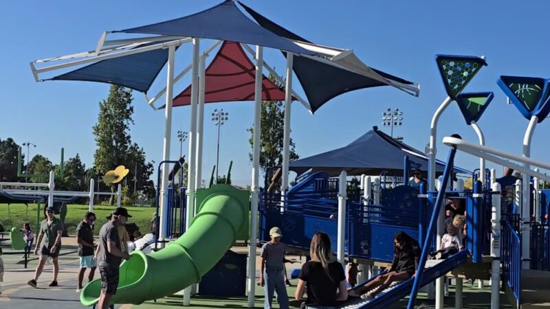 Fountain Valley Recreation Center & Sports Park - Fountain Valley, CA