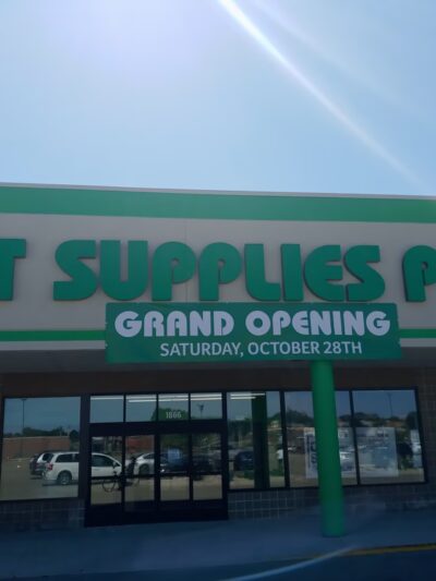 Dog Park , Pet Supply Plus Sponsored - Freeport, IL