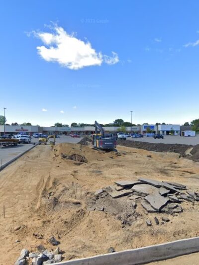 Dog Park , Pet Supply Plus Sponsored - Freeport, IL