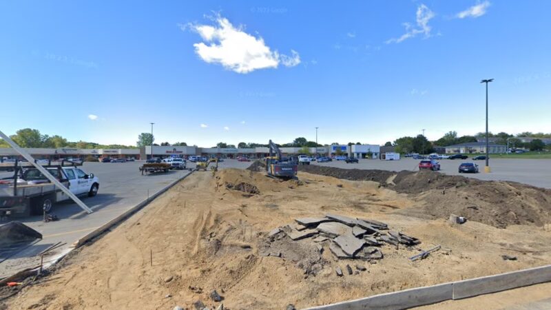 Dog Park , Pet Supply Plus Sponsored - Freeport, IL
