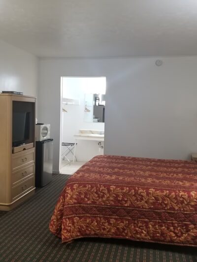 Royal Inn Motel - Front Royal, VA