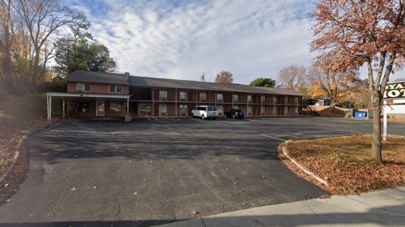 Royal Inn Motel - Front Royal, VA