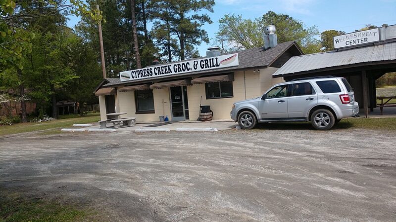 Cypress Creek Grocery & Grill - Garland, NC