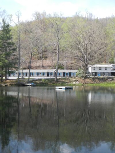 3B's Inn - Gerton, NC