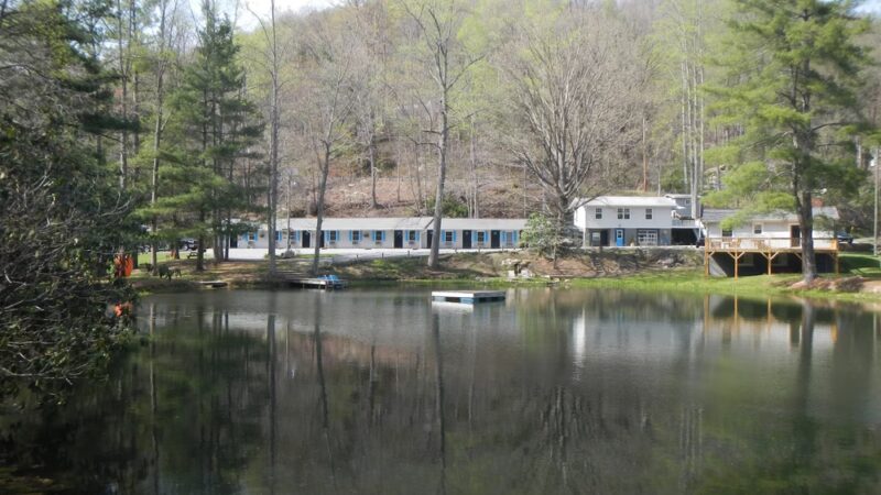 3B's Inn - Gerton, NC