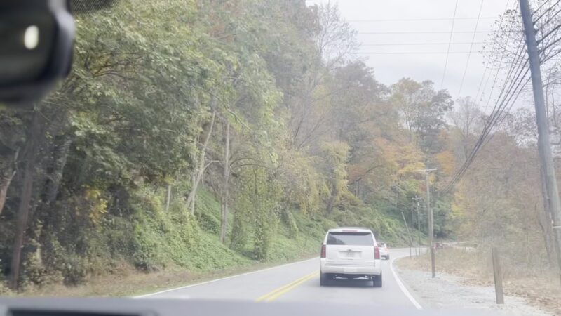 Strawberry Gap Trailhead Parking - Gerton, NC