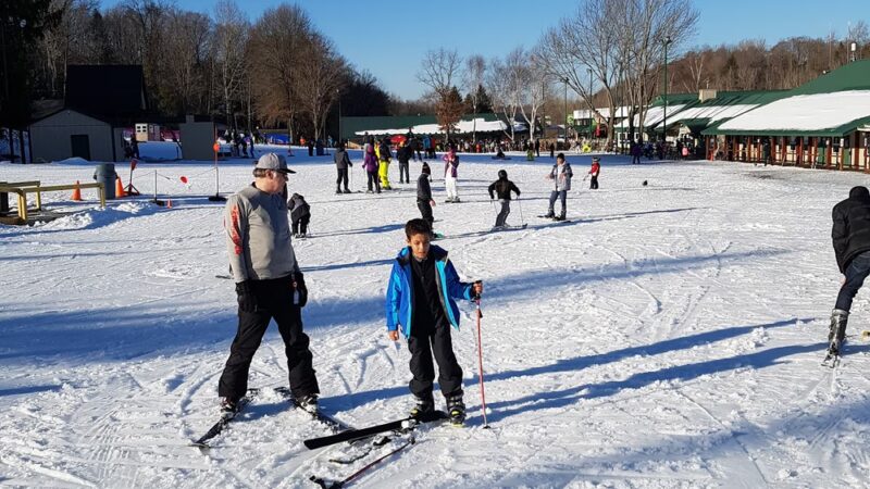 Ski lounge - Glenwood, NY