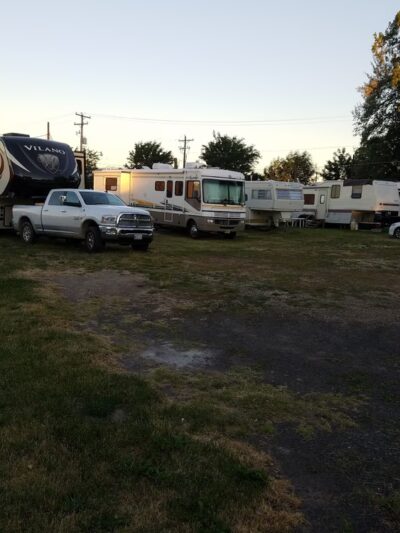 Grass Valley RV Park - Grass Valley, OR