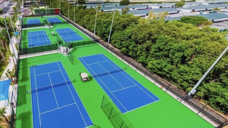 Golden Isles Park - Hallandale Beach, FL