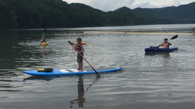 Boots Off Hostel & Campground - Hampton, TN