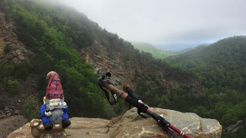 Boots Off Hostel & Campground - Hampton, TN