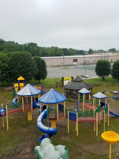 Trey Park / skatepark & Trousdale County swimming pool - Hartsville, TN