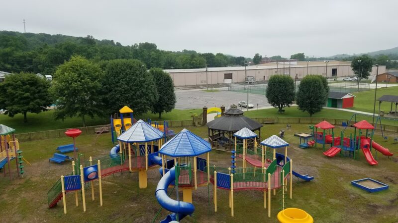Trey Park / skatepark & Trousdale County swimming pool - Hartsville, TN