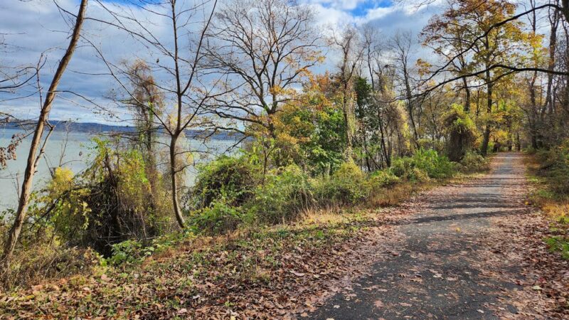 Hudson River Greenway trailhead & parking - Haverstraw, NY