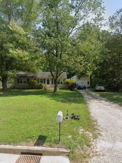 Salisbury Dog Walker - Hebron, MD