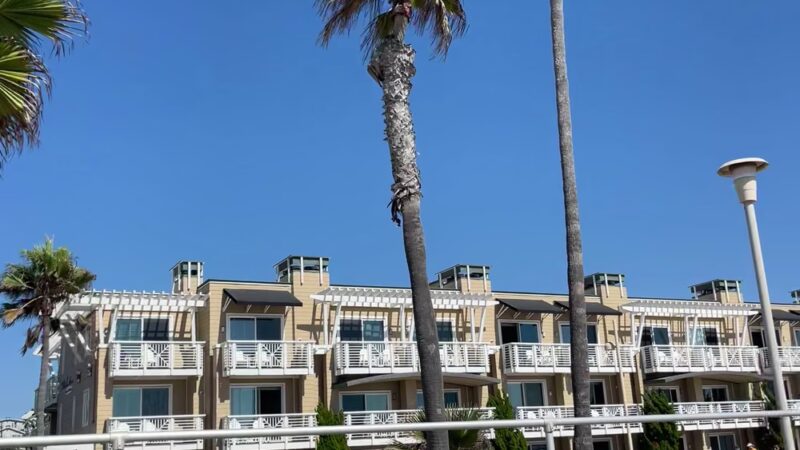 Noble Park - Hermosa Beach, CA