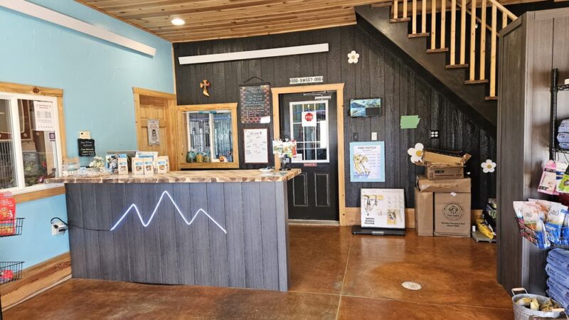Paw Patch LLC - Hermosa, SD