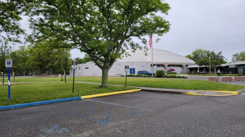 Cantiague Park Ice Rink - Hicksville, NY