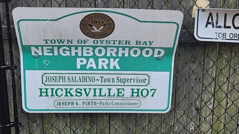 Neighborhood Park - Hicksville, NY