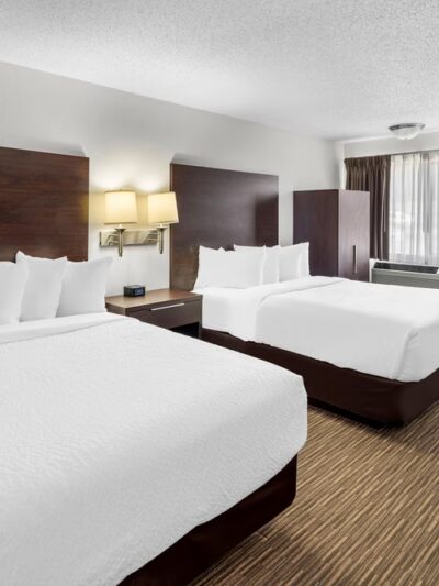 EverSpring Inn & Suites - Hill City, SD