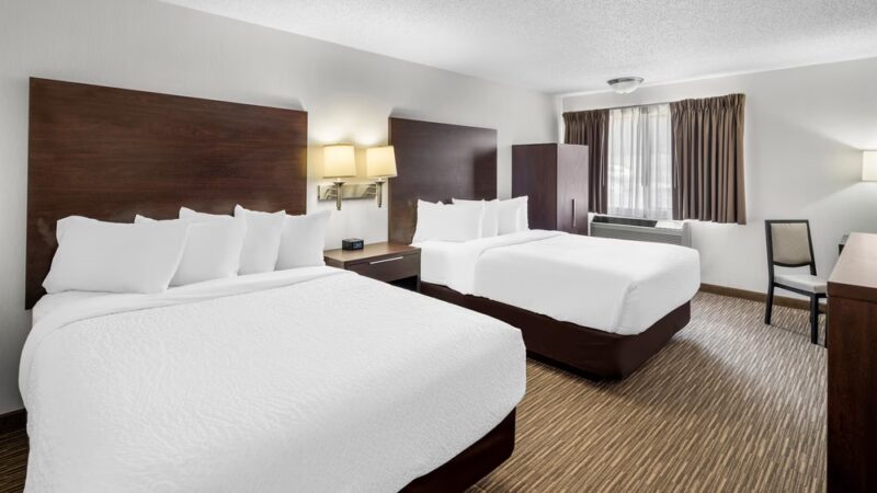 EverSpring Inn & Suites - Hill City, SD