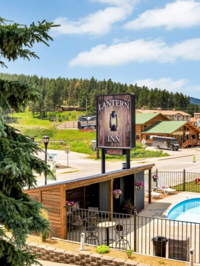 Lantern Inn - Hill City, SD