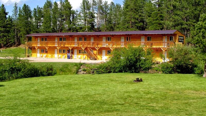 Larsson's Crooked Creek RV Resort, Lodge and Cabins - Hill City, SD