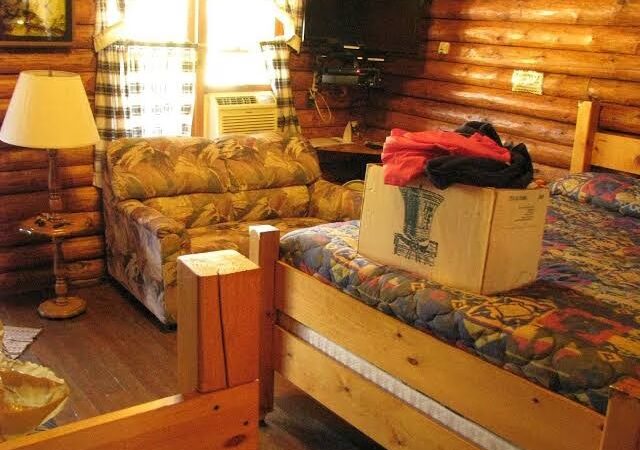 Lode Stone Motel - Hill City, SD