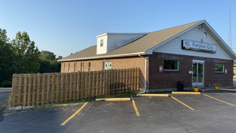 Furplus City - Hillsboro, MO