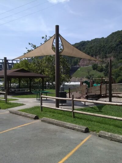 Bellepoint Park - Hinton, WV