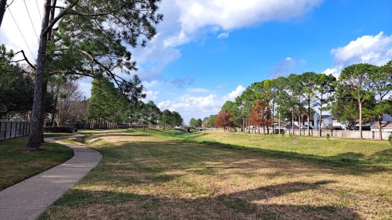 Bay Knoll Greenbelt Walking Trail - Houston, TX