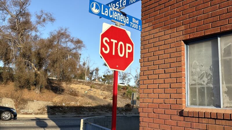 Glen's Dog Inn - Inglewood, CA